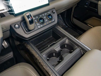 2025 Land Rover Defender URBAN OCTA Edition One