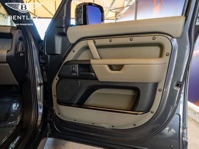 2025 Land Rover Defender URBAN OCTA Edition One