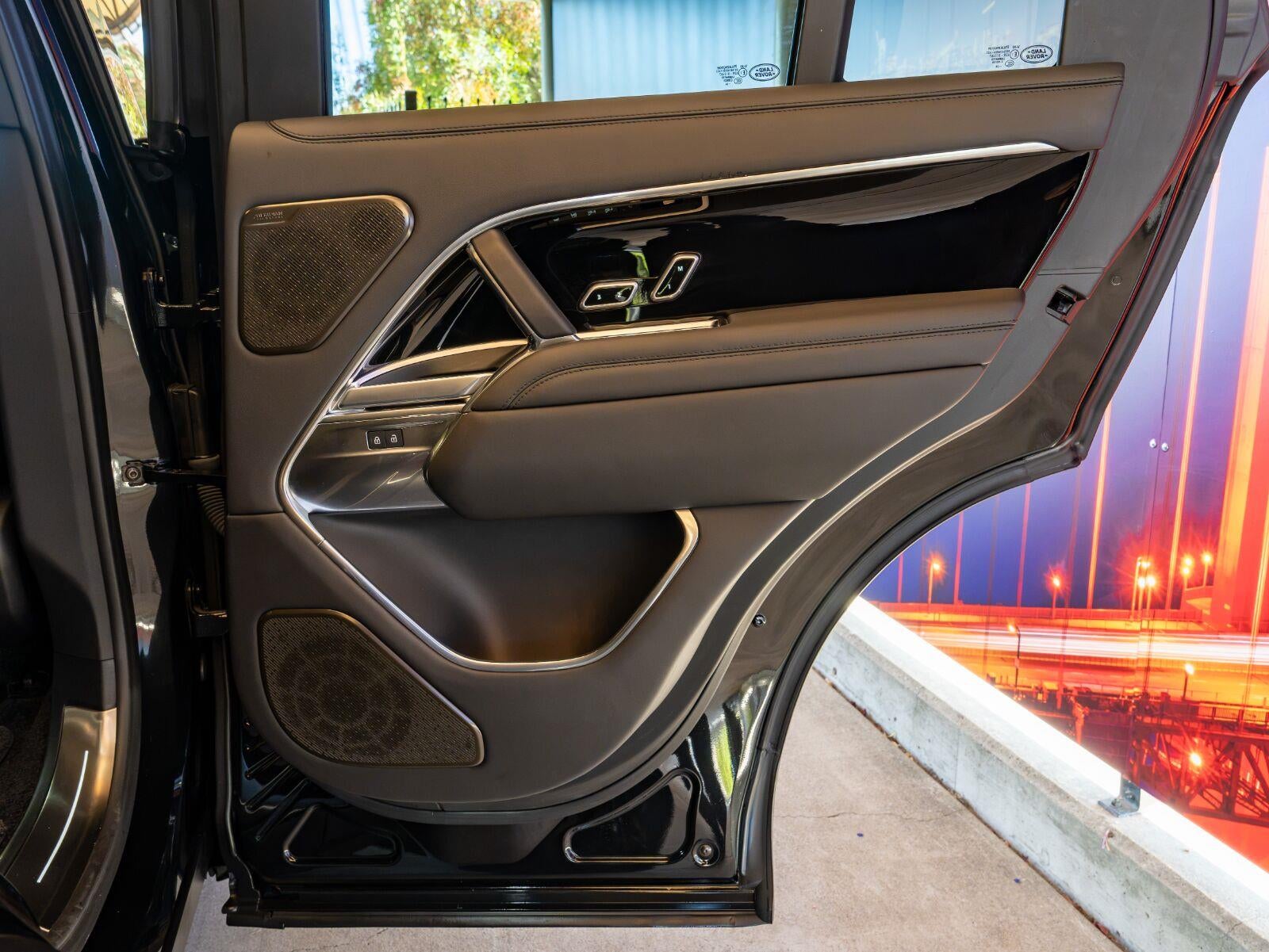 2025 Land Rover Range Rover Autobiography
