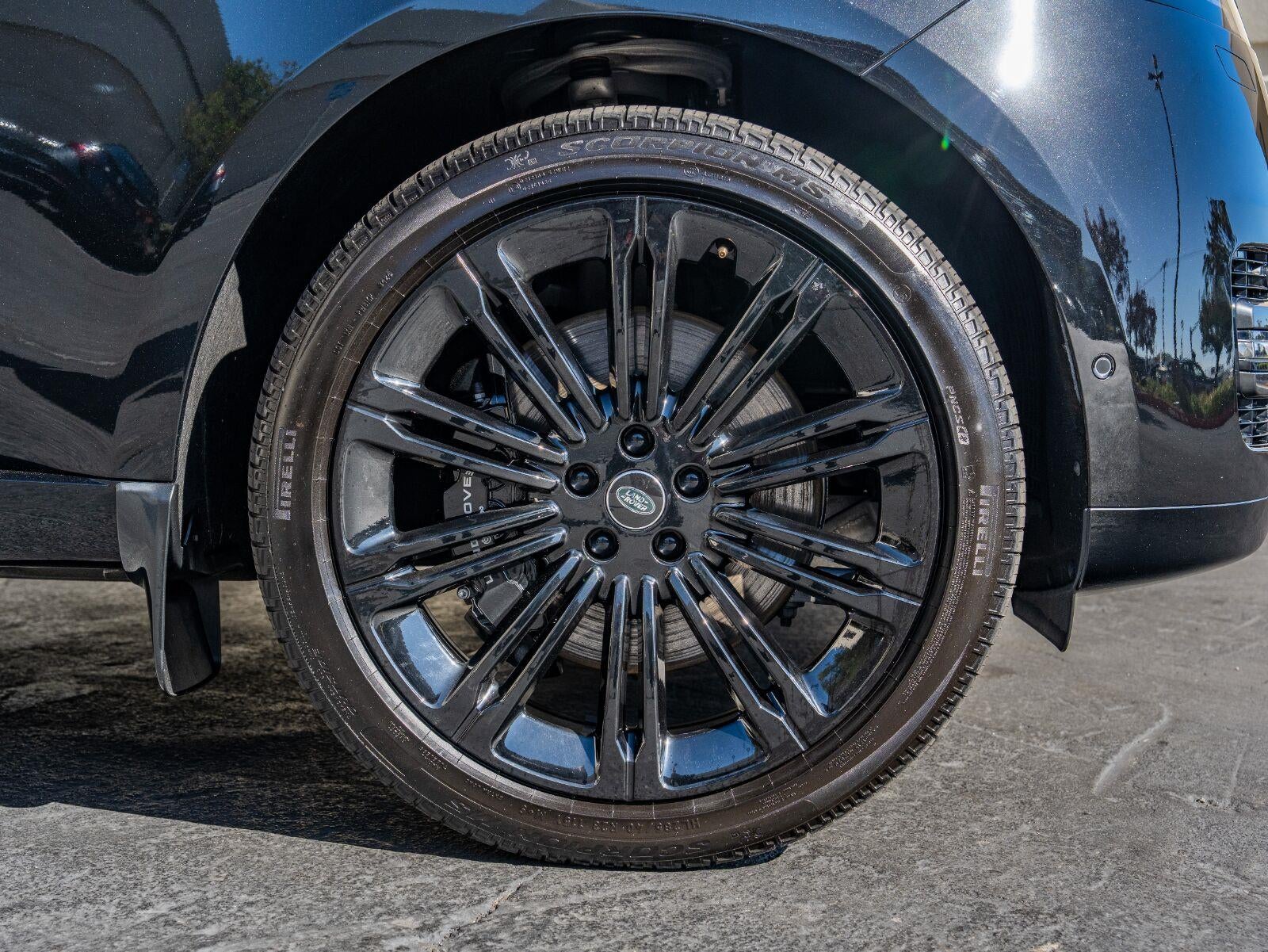 2025 Land Rover Range Rover Autobiography