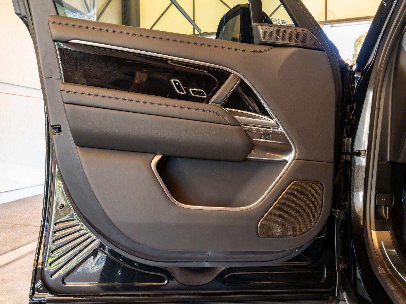 2025 Land Rover Range Rover Autobiography