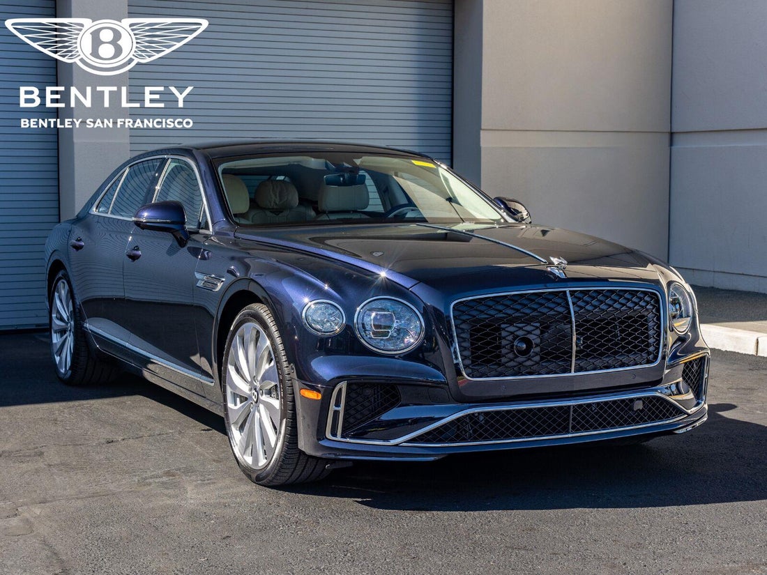 2026 Bentley Flying Spur V8 — photo 1 of 34
