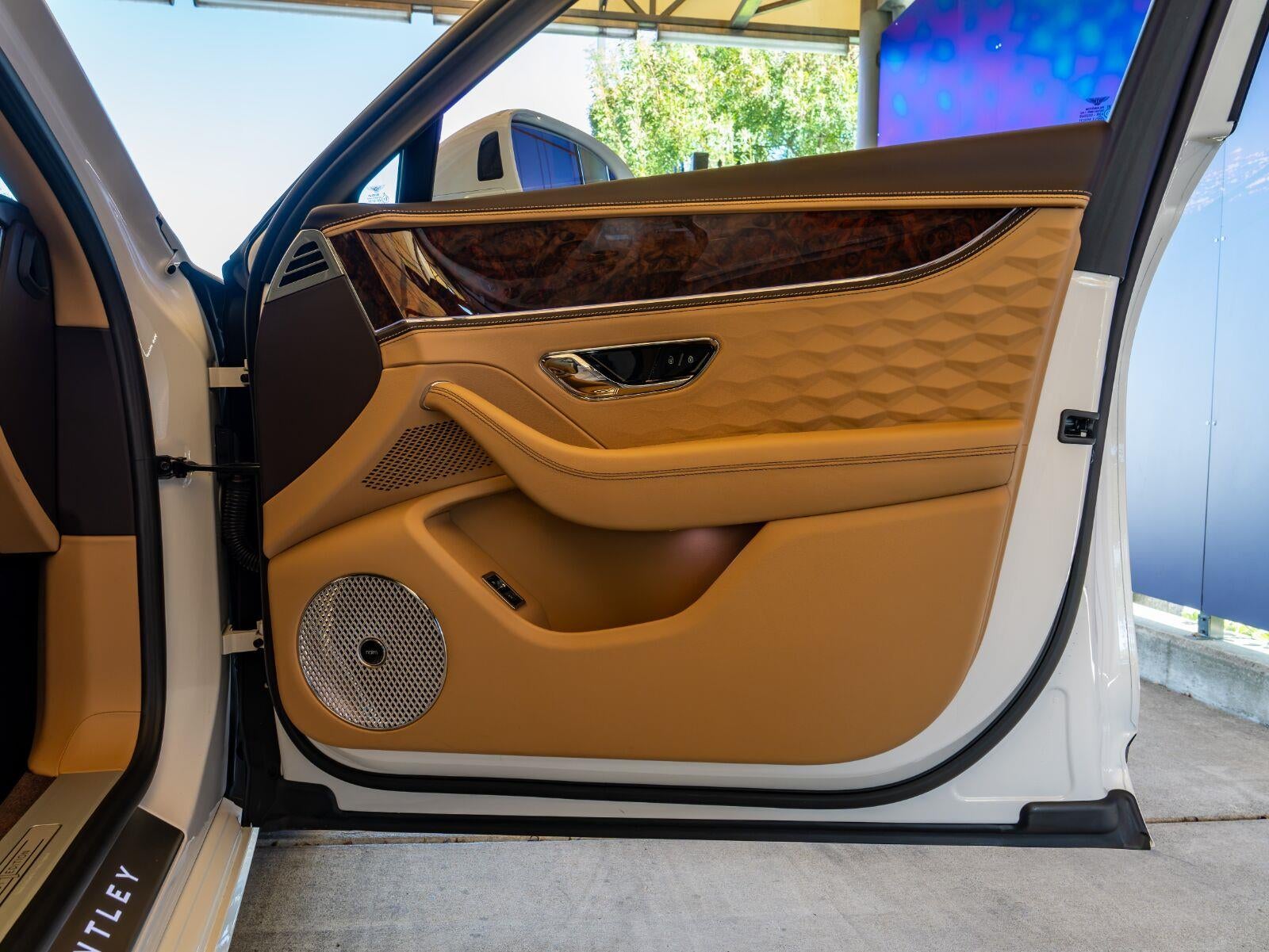 2025 Bentley Flying Spur Speed