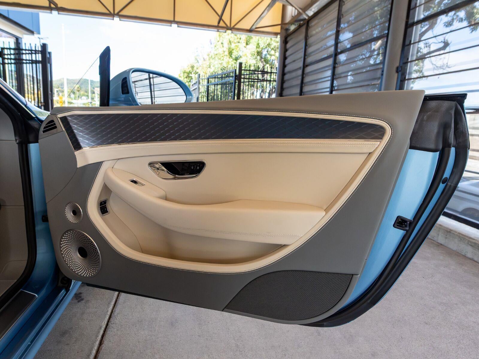 2026 Bentley Continental GTC Base - Photo 17