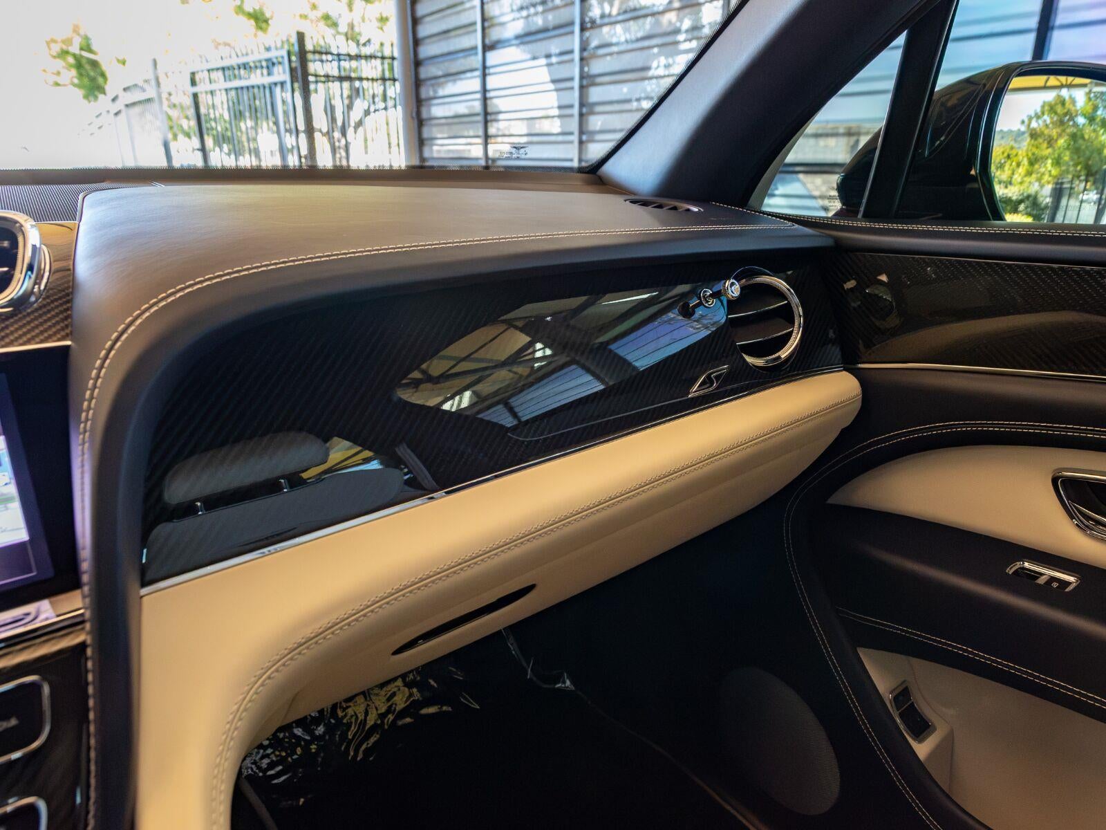 2022 Bentley Bentayga V8