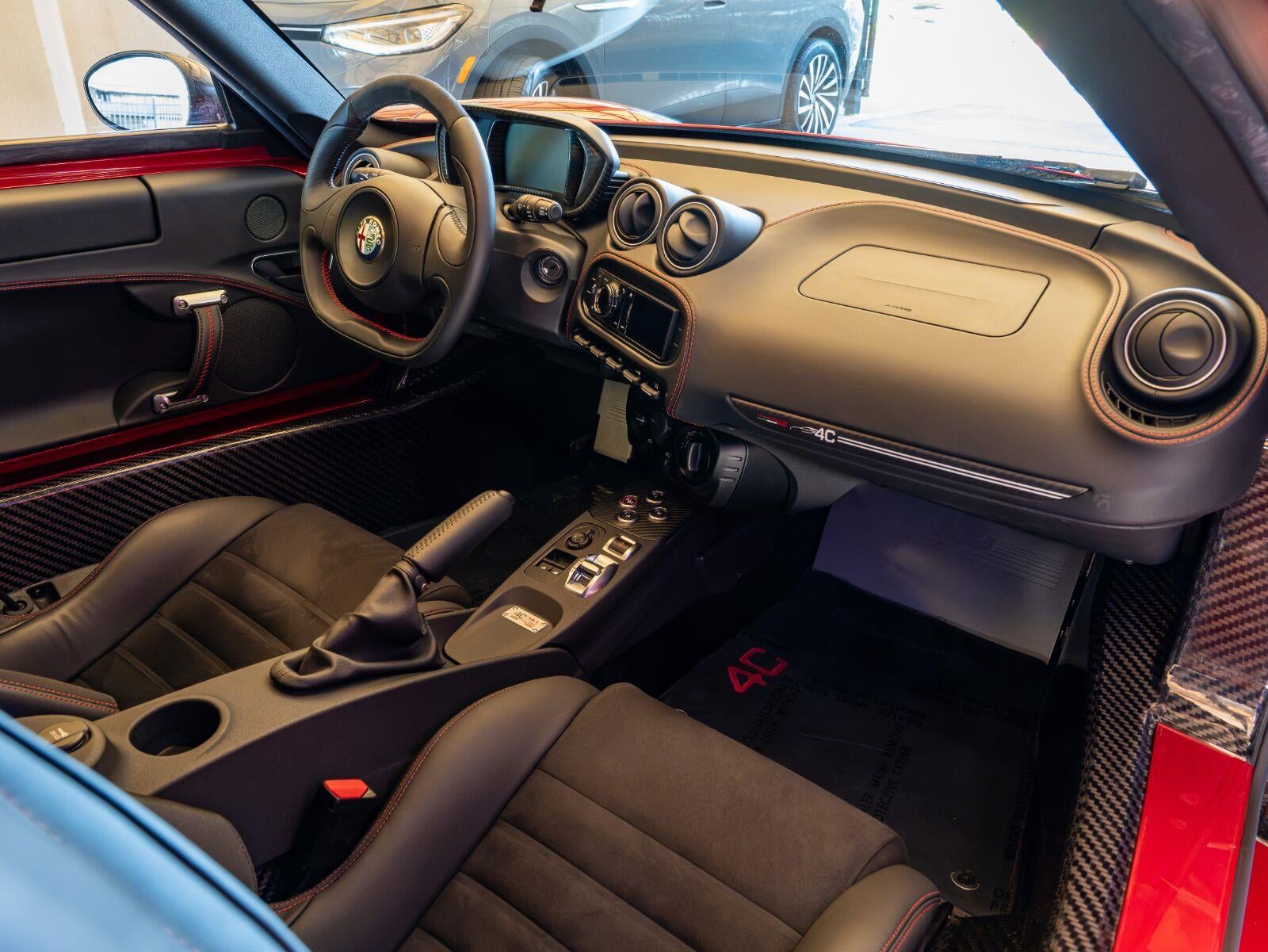 2015 Alfa Romeo 4C Launch Edition