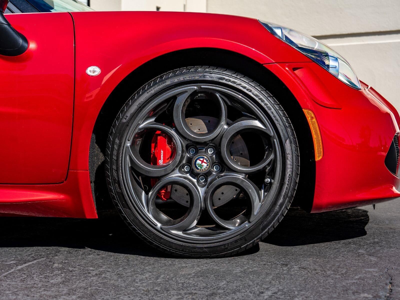 2015 Alfa Romeo 4C Launch Edition