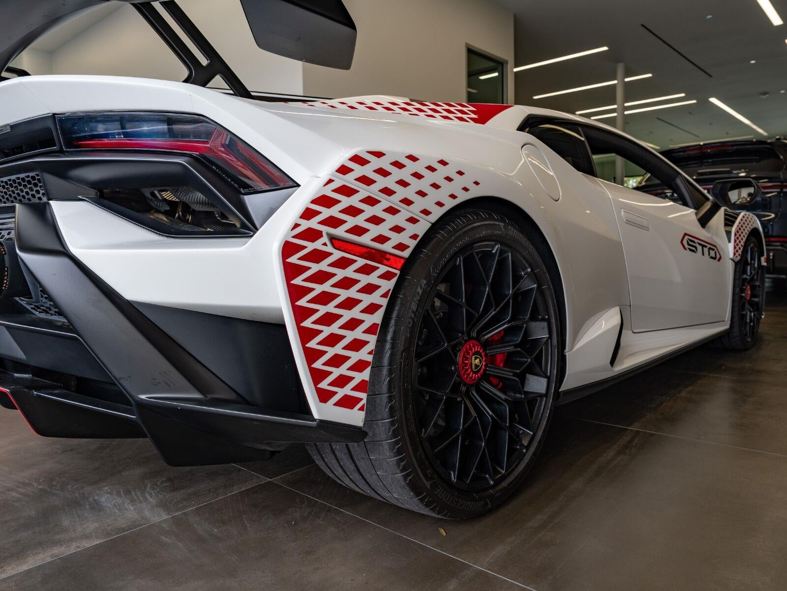 2022 Lamborghini Huracan Sto Coupe