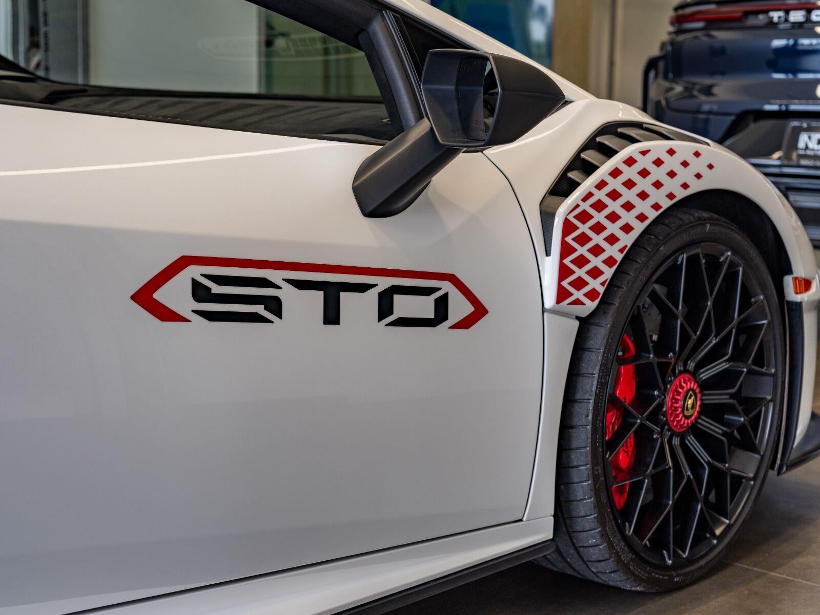 2022 Lamborghini Huracan Sto Coupe