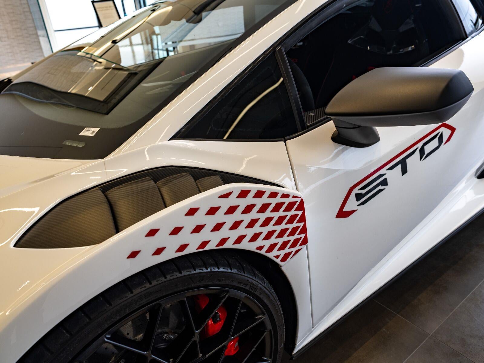 2022 Lamborghini Huracan Sto Coupe