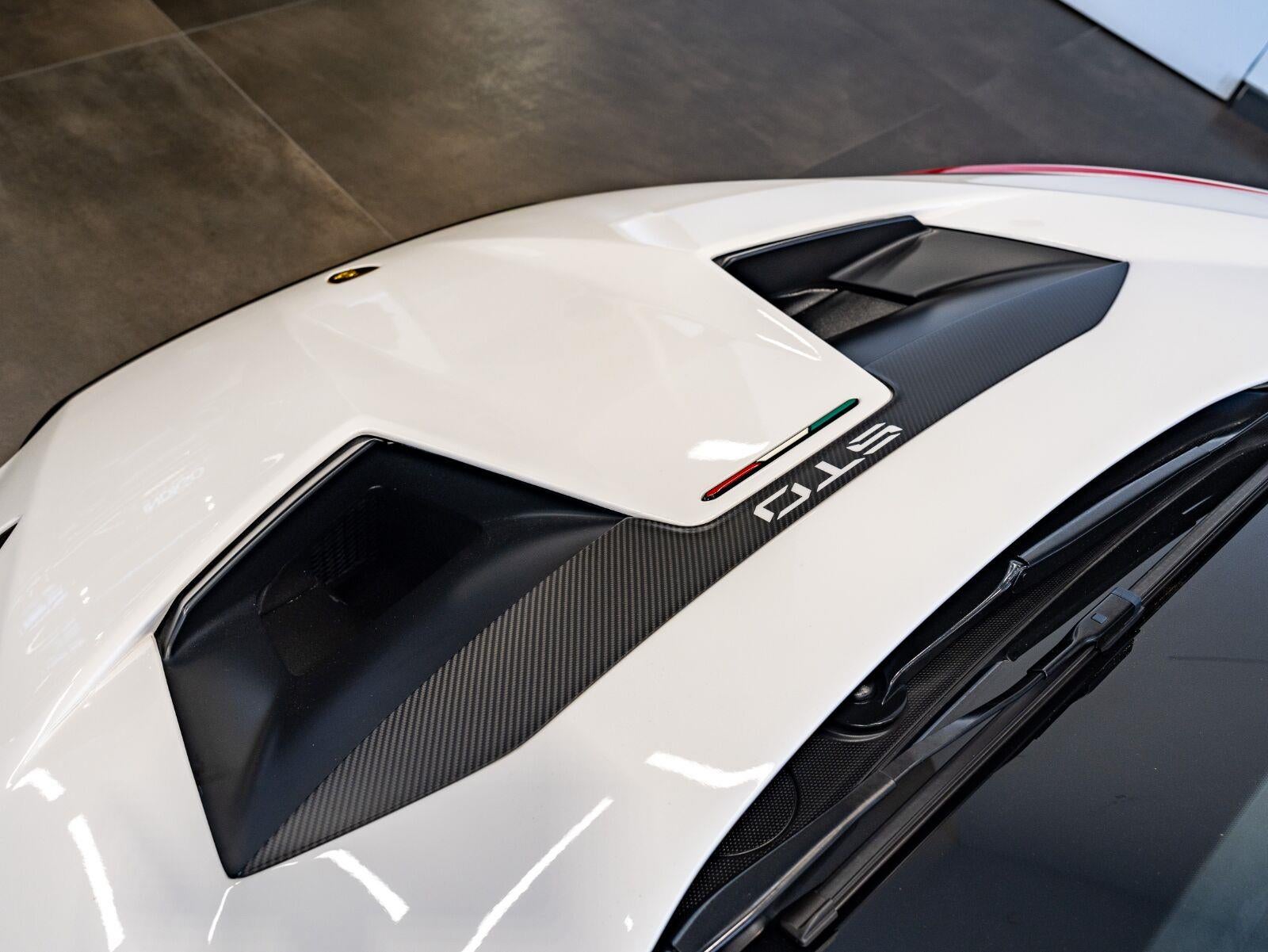 2022 Lamborghini Huracan Sto Coupe
