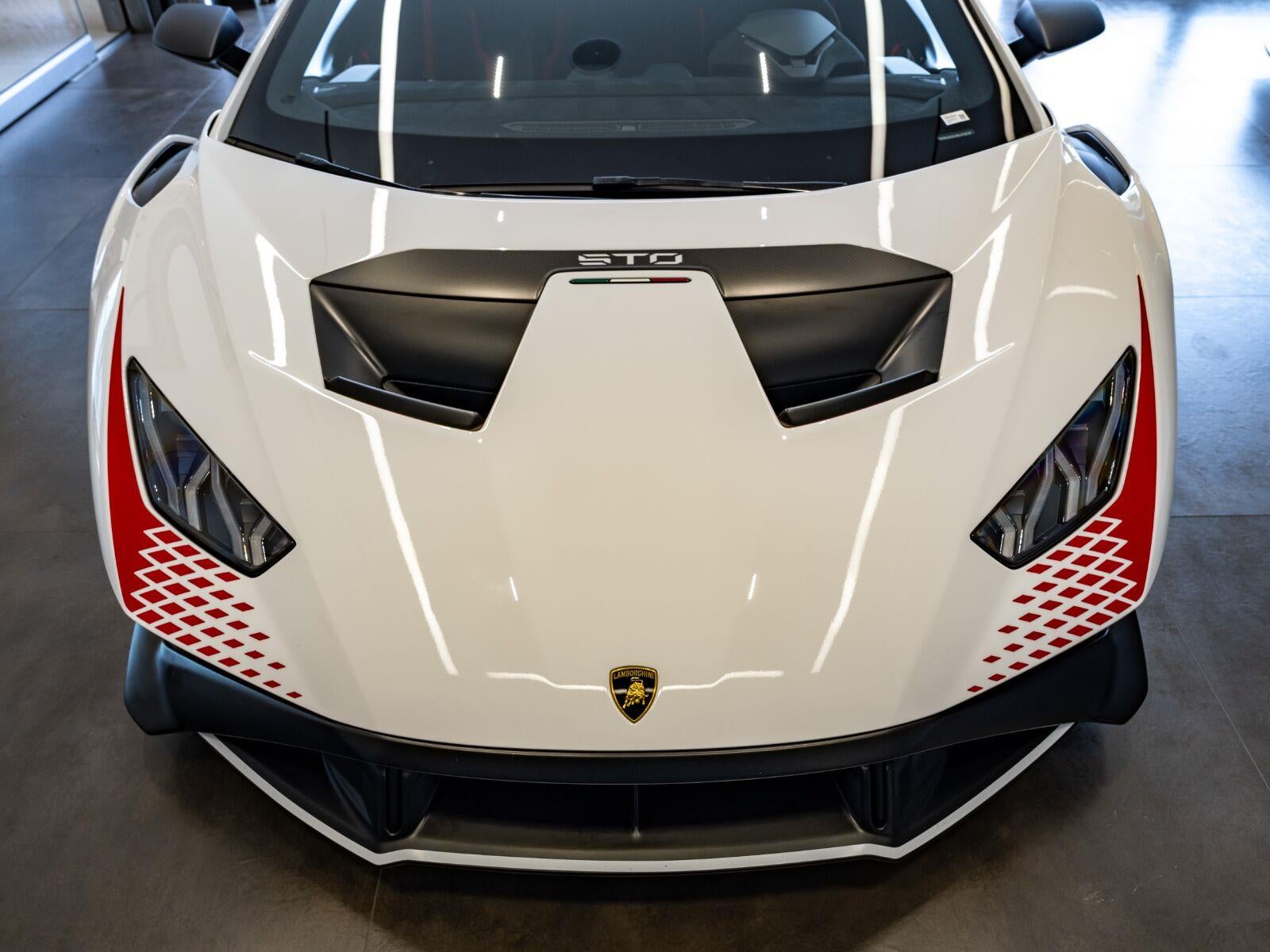 2022 Lamborghini Huracan Sto Coupe