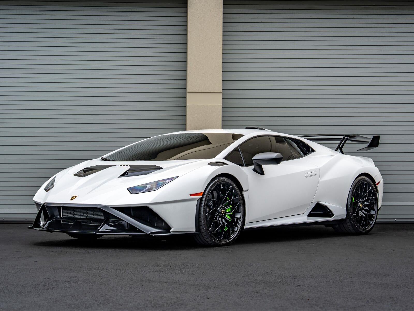 2024 Lamborghini Huracan STO Coupe
