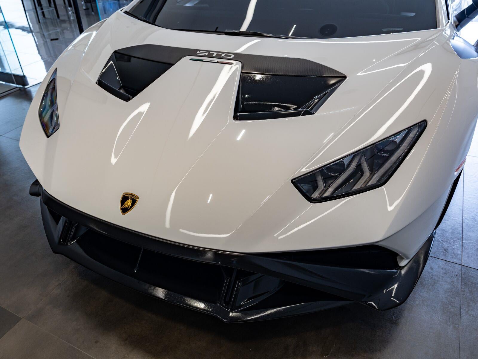 2024 Lamborghini Huracan STO Coupe