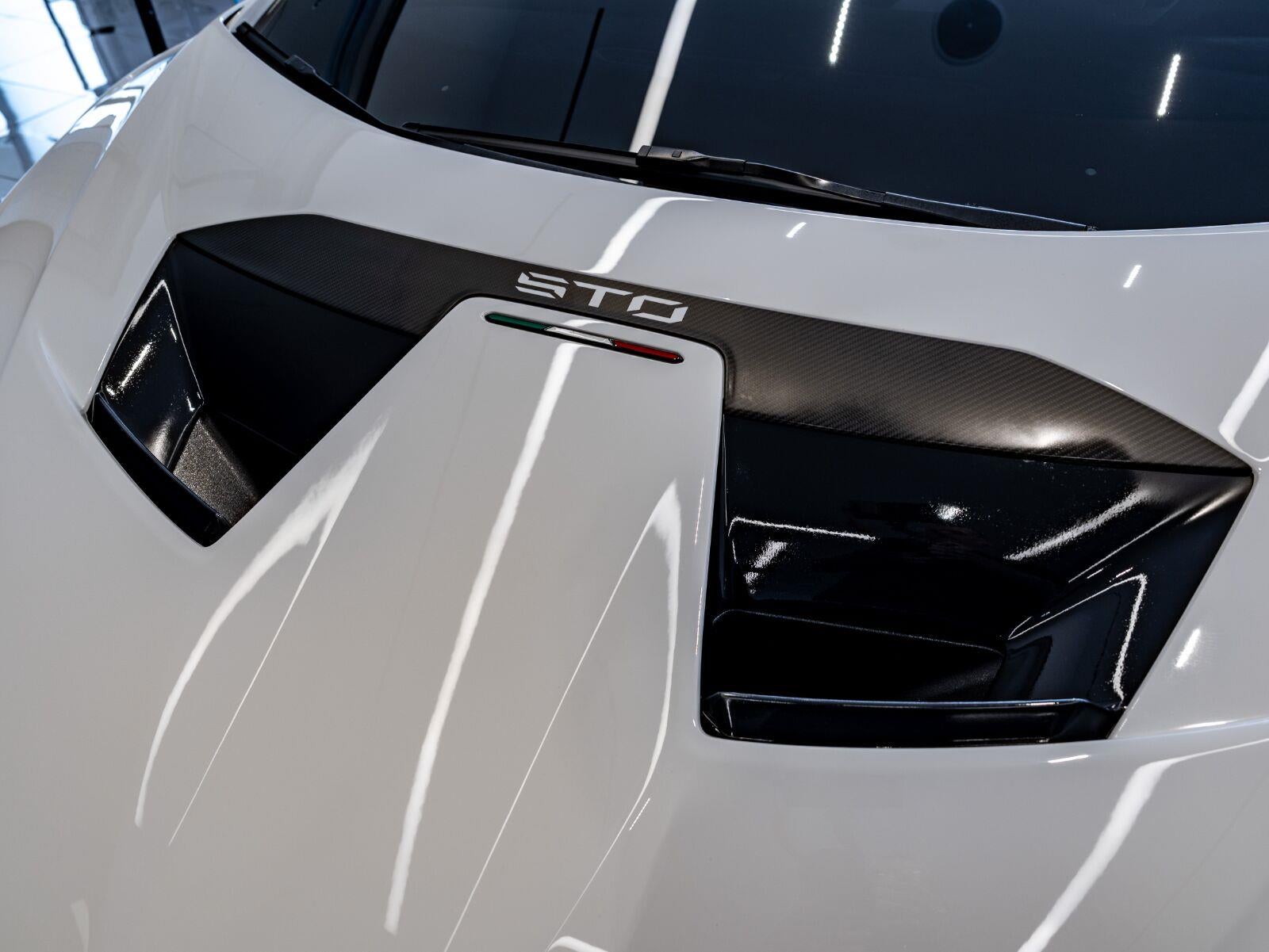 2024 Lamborghini Huracan STO Coupe