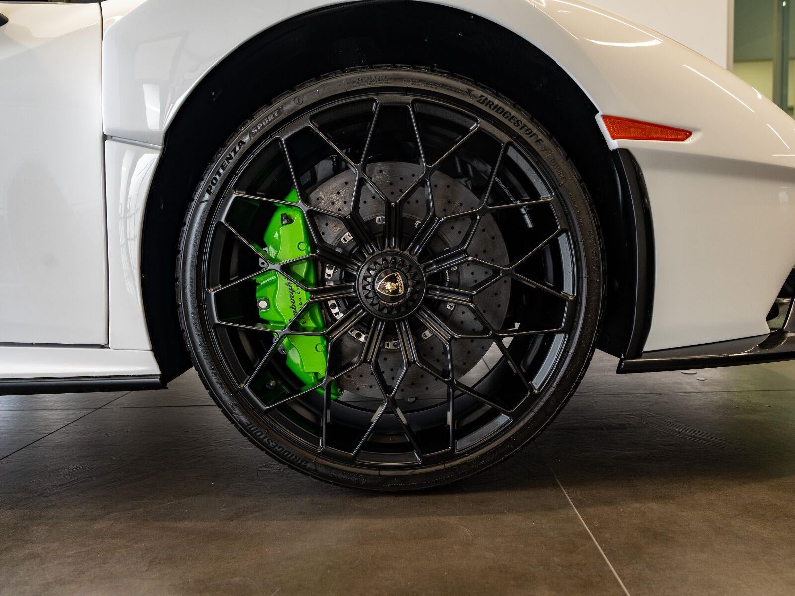 2024 Lamborghini Huracan STO Coupe