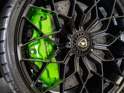 2024 Lamborghini Huracan STO Coupe