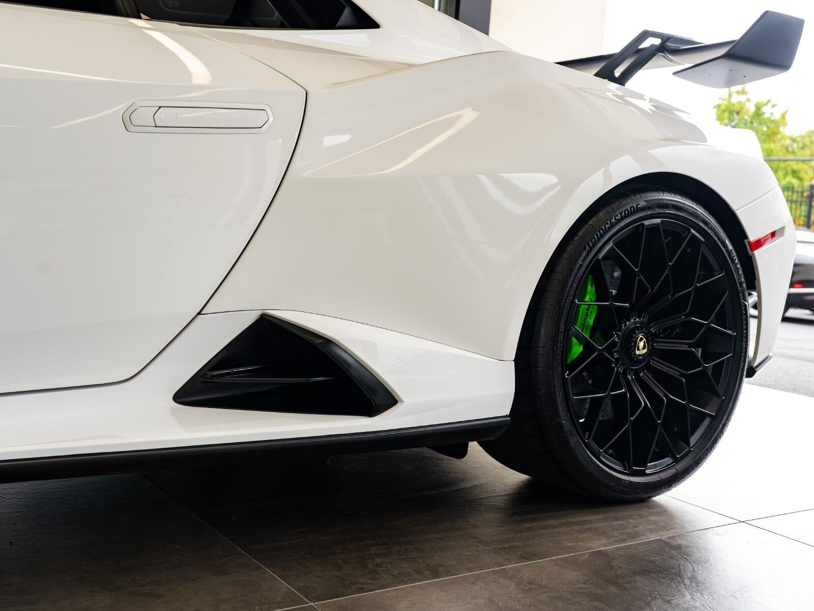 2024 Lamborghini Huracan STO Coupe