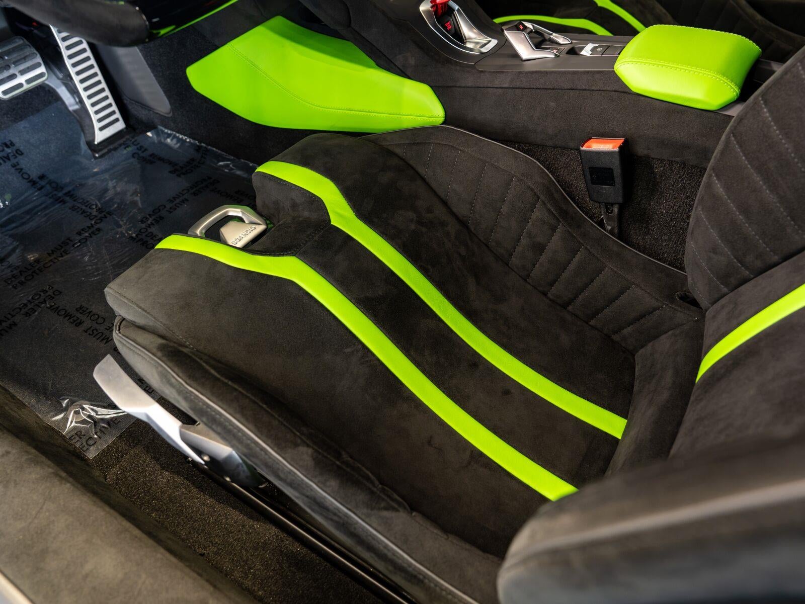 2024 Lamborghini Huracan STO Coupe