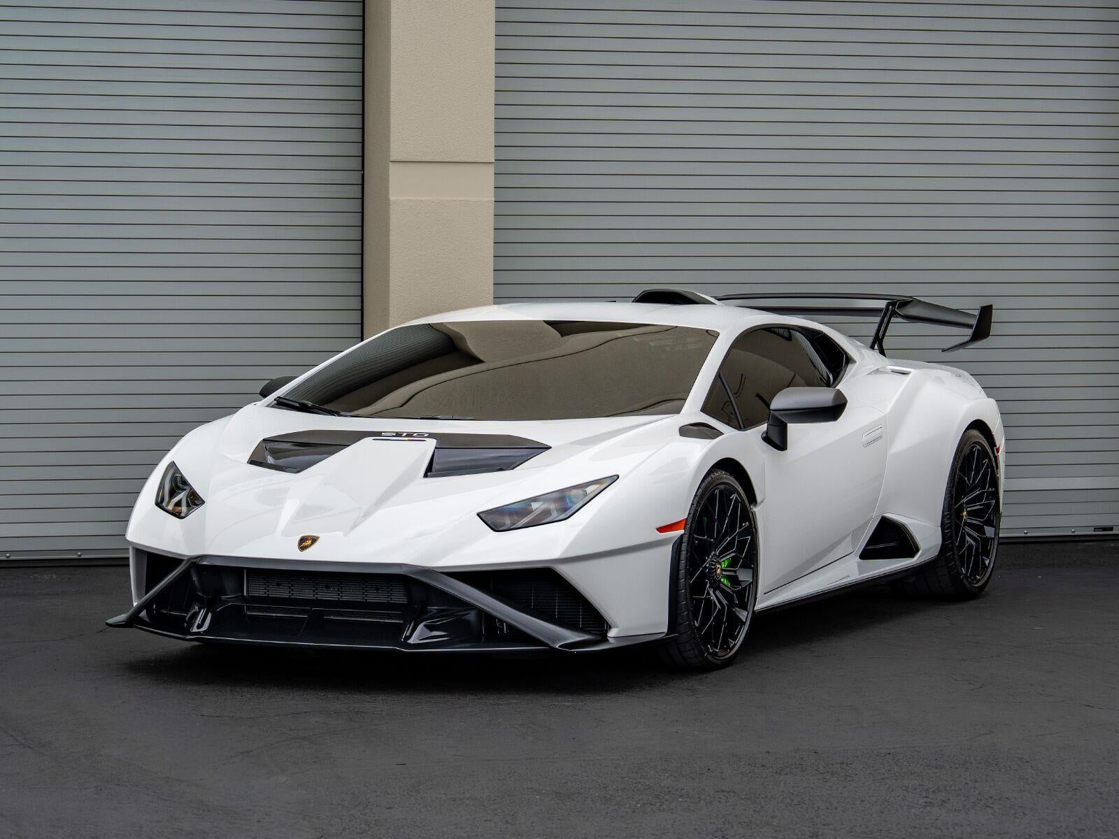 2024 Lamborghini Huracan STO Coupe