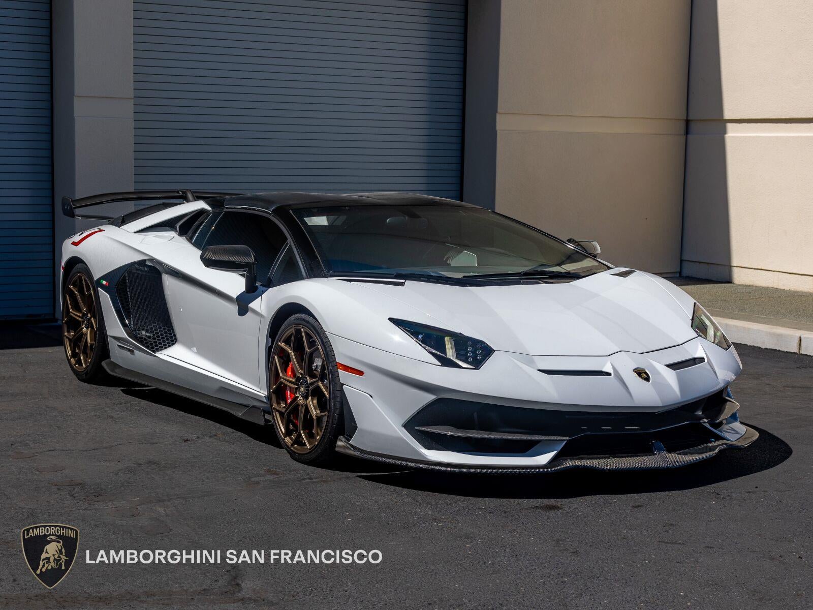 2020 Lamborghini Aventador SVJ