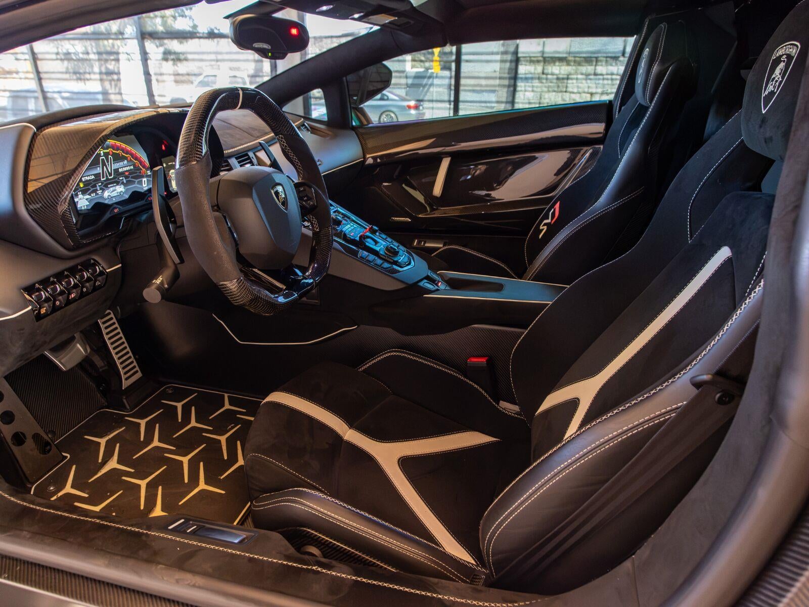 2020 Lamborghini Aventador SVJ