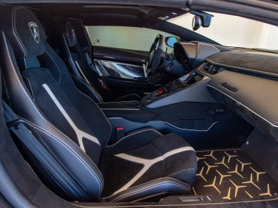 2020 Lamborghini Aventador SVJ
