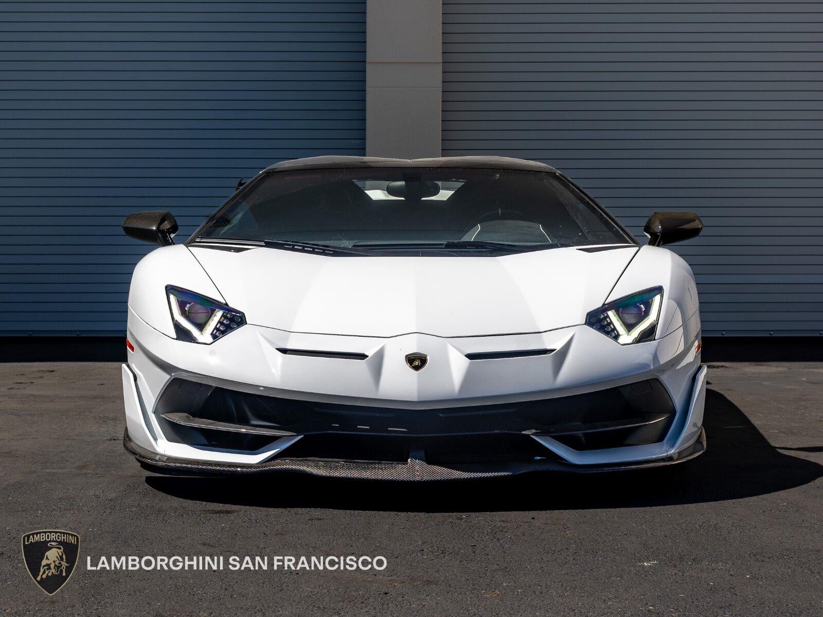 2020 Lamborghini Aventador SVJ