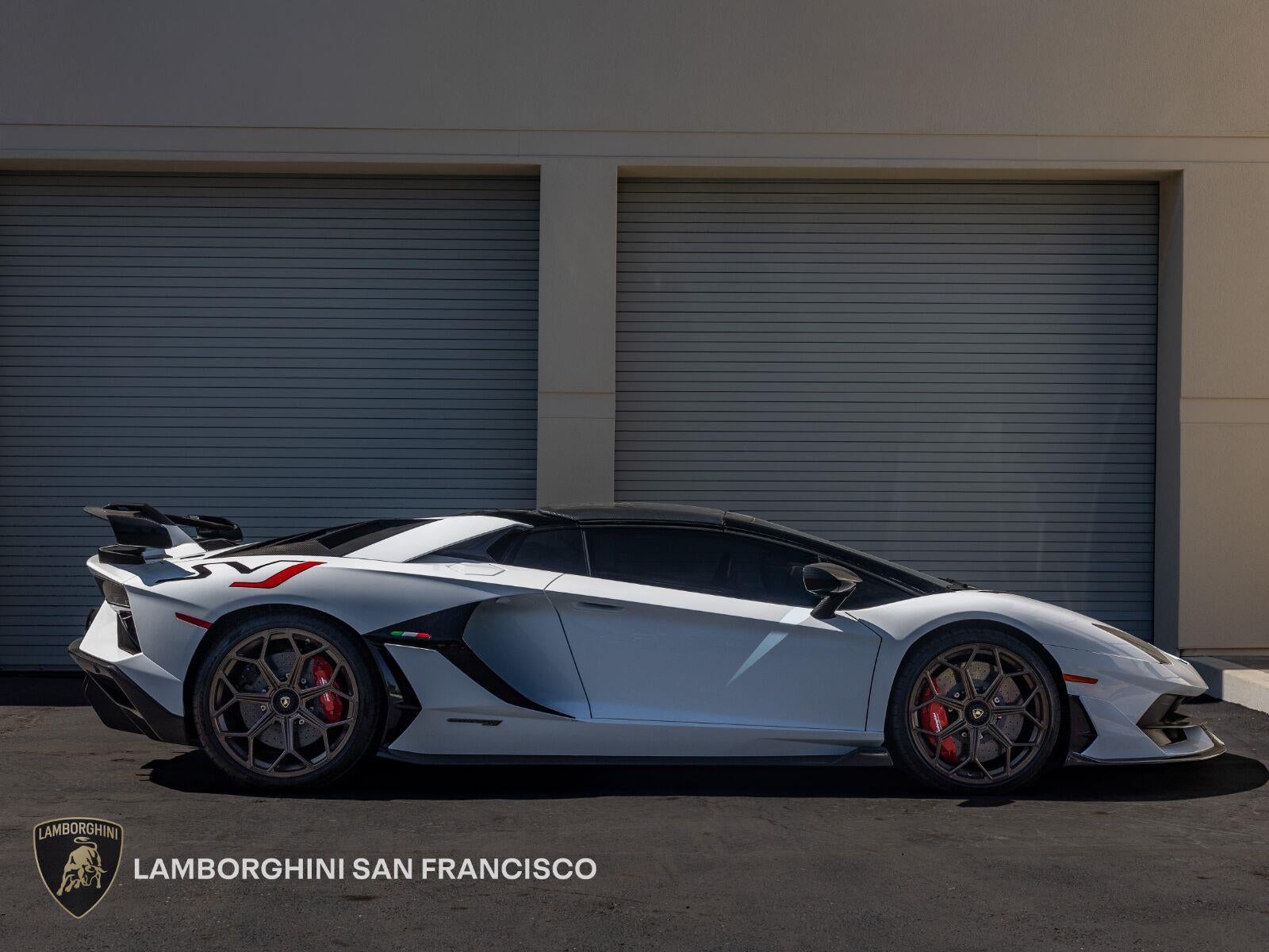 2020 Lamborghini Aventador SVJ