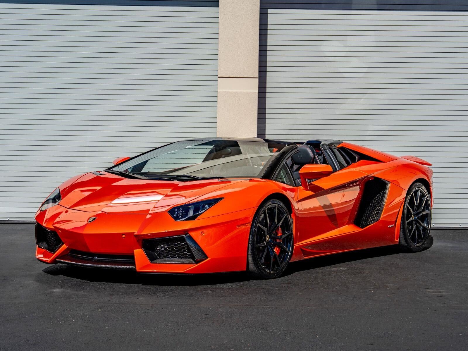 2016 Lamborghini Aventador LP 700-4 Roadster