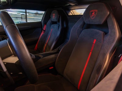 2016 Lamborghini Aventador LP 700-4 Pirelli Edition