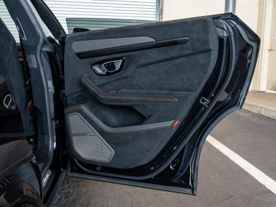 2024 Lamborghini Urus Performante