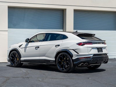 2024 Lamborghini Urus Performante