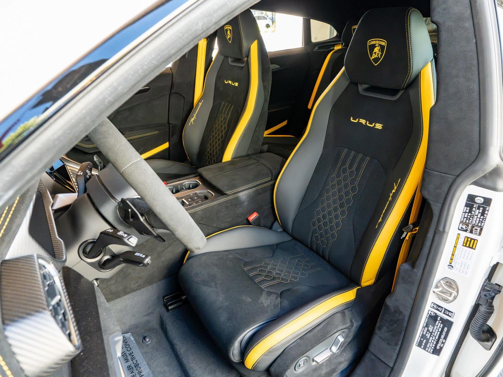 2024 Lamborghini Urus Performante