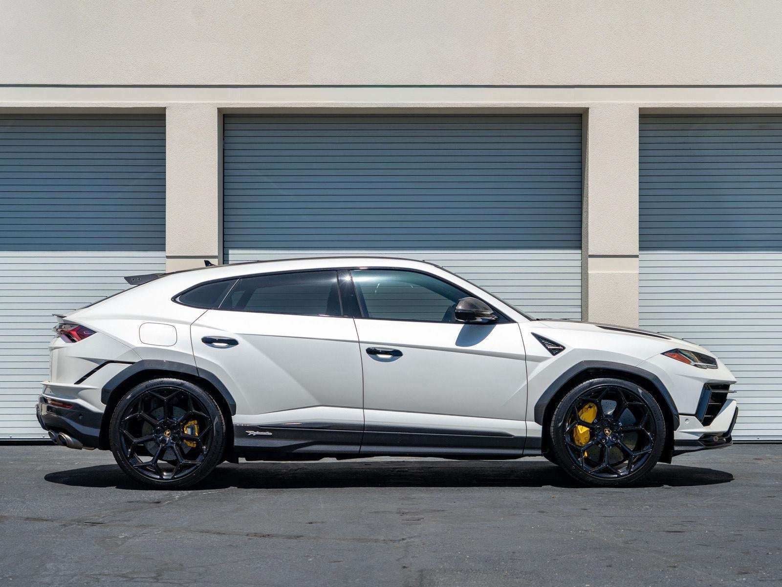2024 Lamborghini Urus Performante