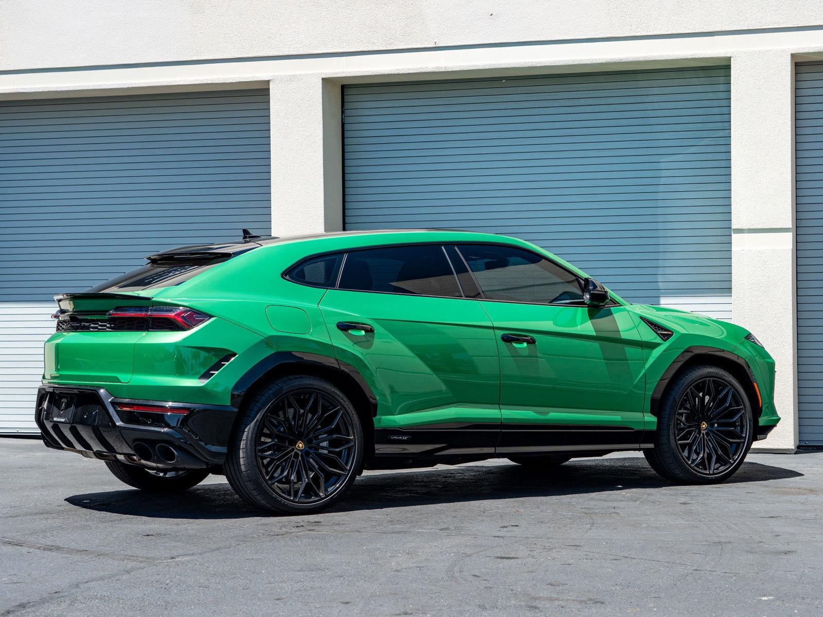 2025 Lamborghini Urus SE