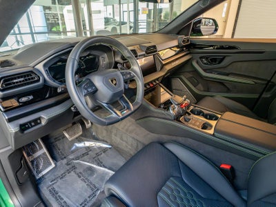 2025 Lamborghini Urus SE