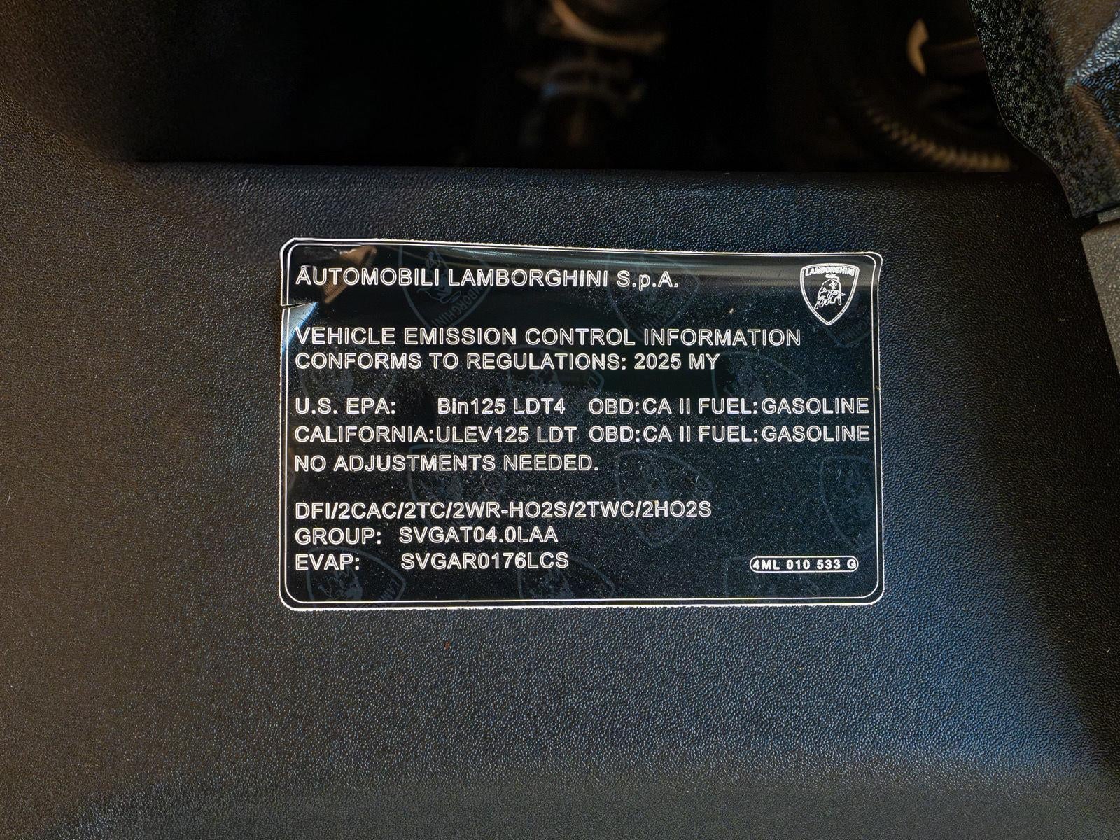 2025 Lamborghini Urus SE