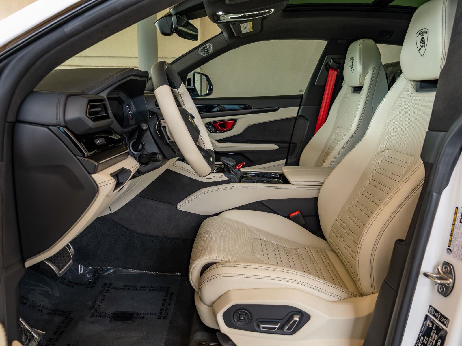 2025 Lamborghini Urus SE