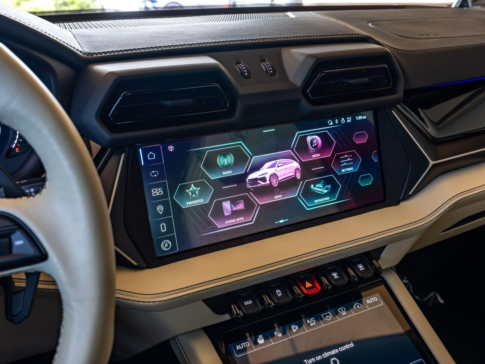 2025 Lamborghini Urus SE