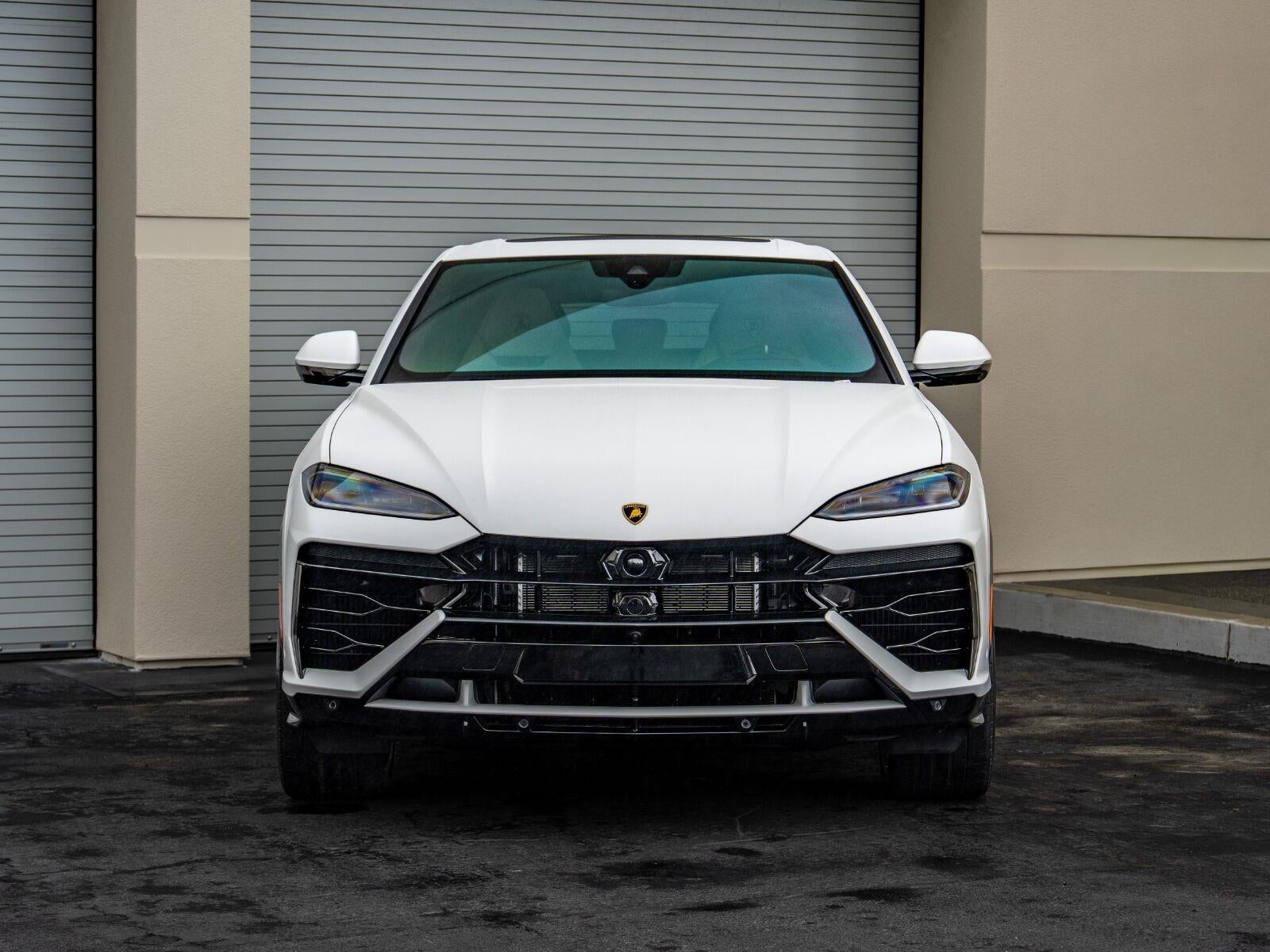 2025 Lamborghini Urus SE