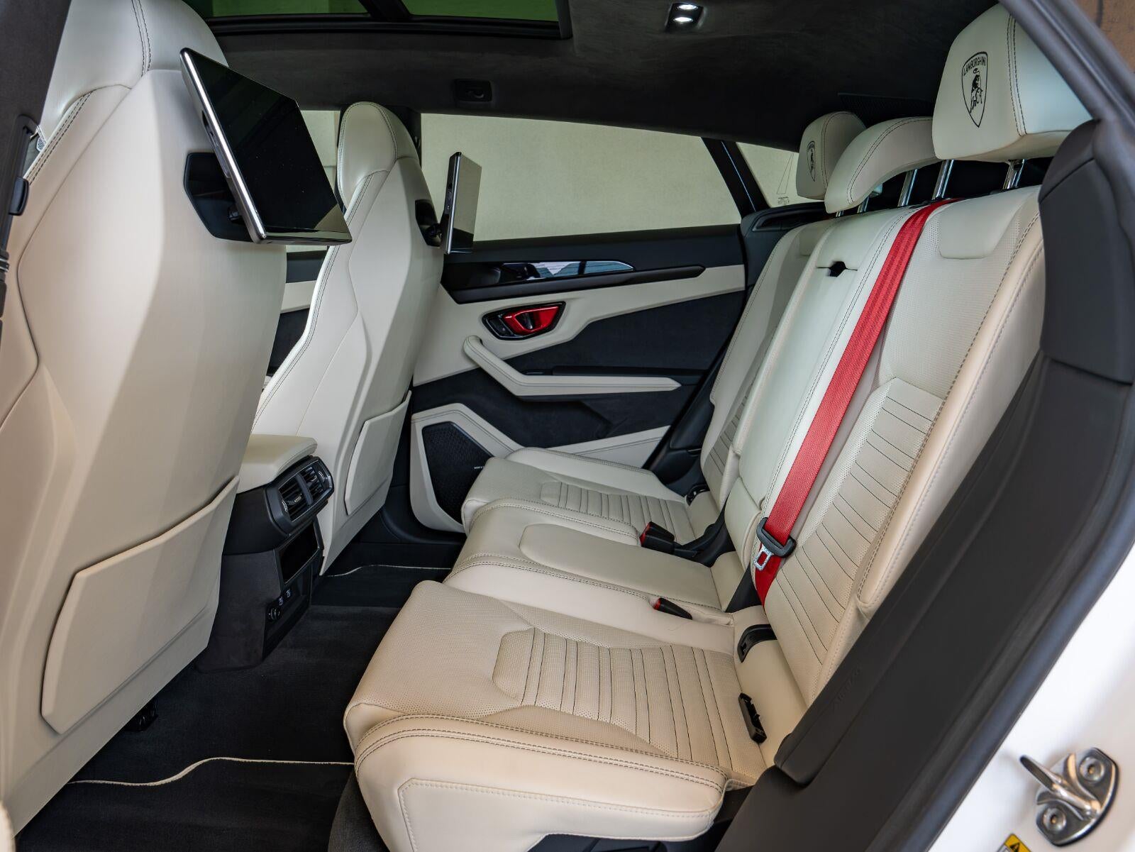 2025 Lamborghini Urus SE