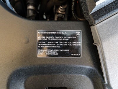 2025 Lamborghini Urus SE