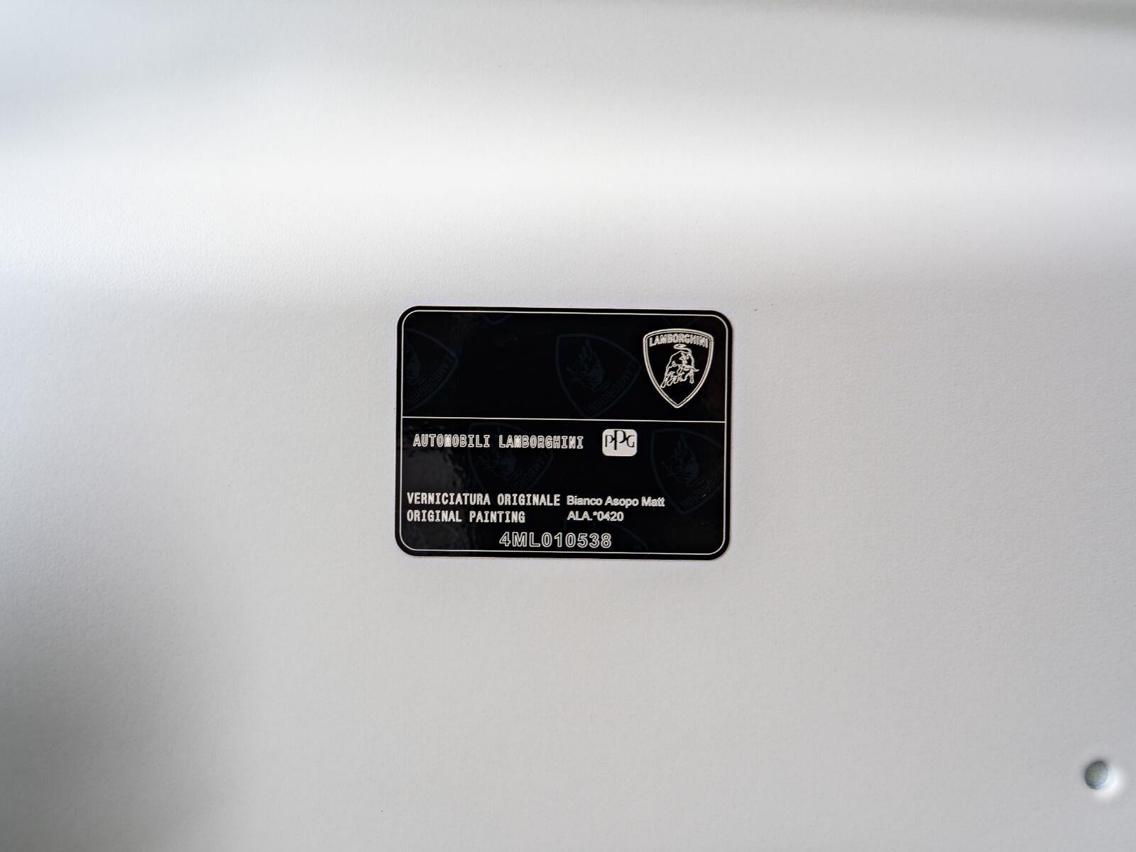 2025 Lamborghini Urus SE